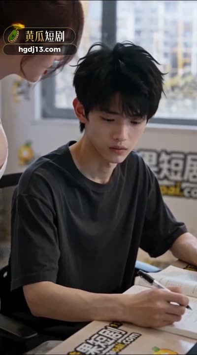 掌握催眠之力后的乱伦生活海报