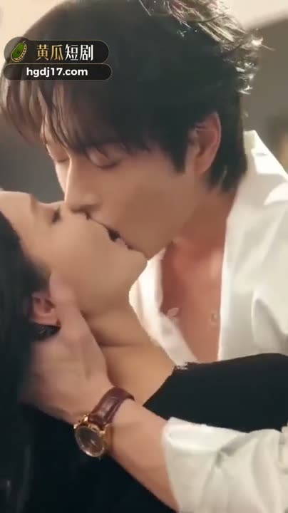饲夜海报